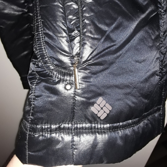 Columbia Puffer Jacket - Picture 5 of 7